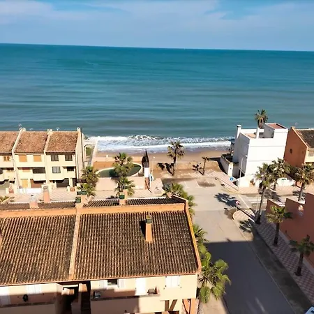 Apartmán Spacious Attic W/ Views, Two Terraces & Pool